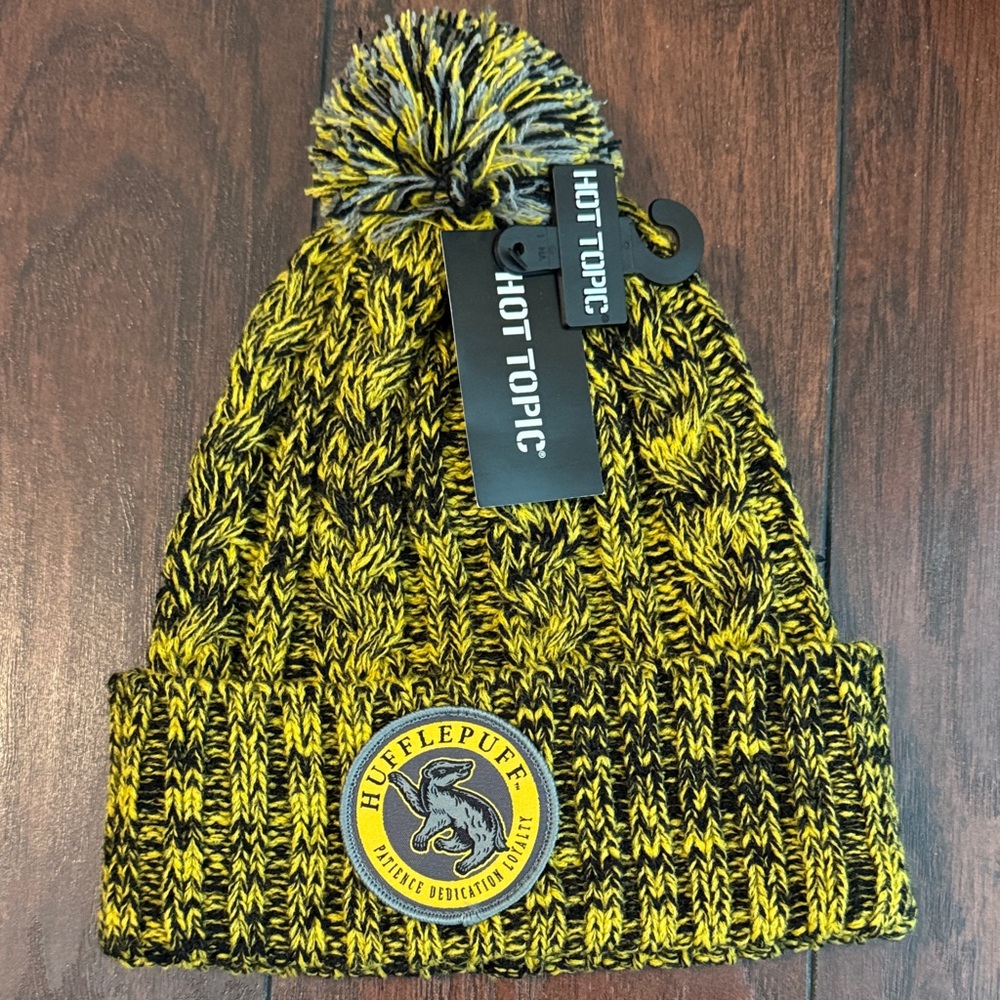 Hot Topic Hufflepuff Pom Beanie - Black and Yellow